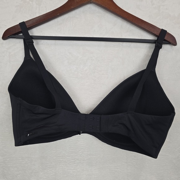 Skims Bra Women 36DD Black Wireless Form Padded Back Closure Plunge - Picture 4 of 6